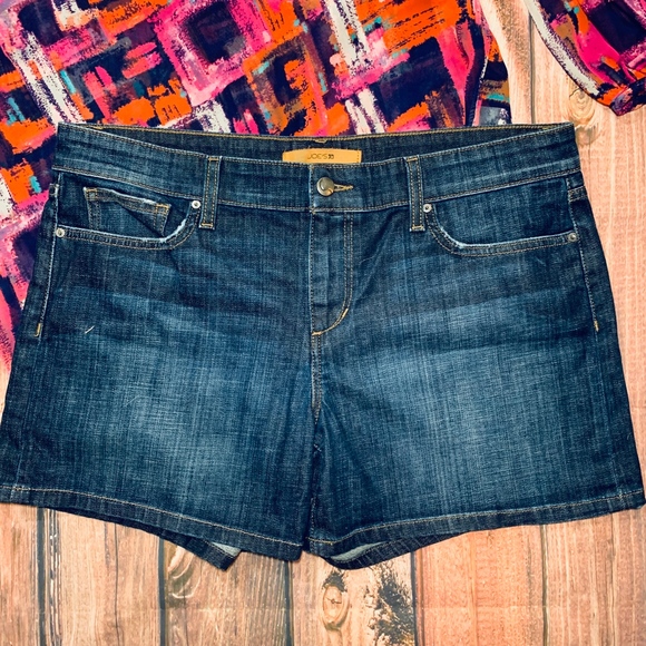 SOLD EUC Shorts 32 - Joe's Jeans Emmie Denim - Picture 4 of 8